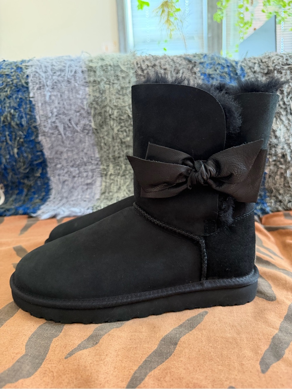 UGG Daelynn Black Bow-Accent Shearling Short Boots